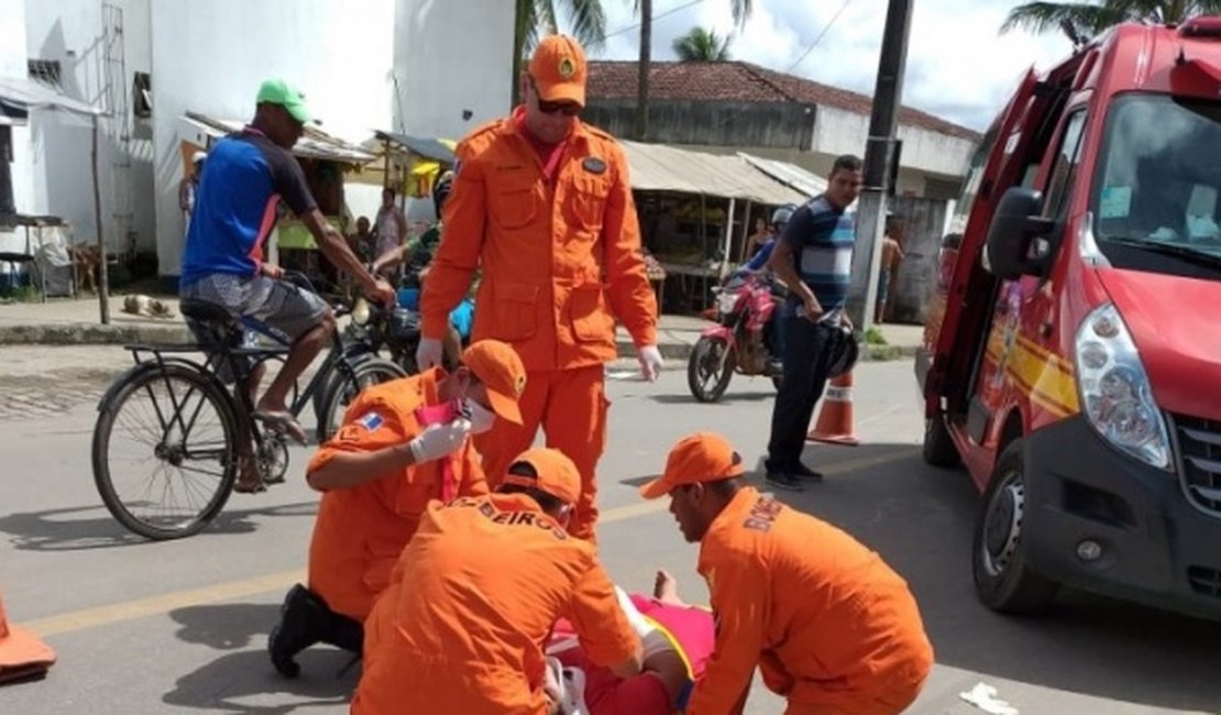 Duas pessoas ficam feridas após colisão entre motos, em Maceió