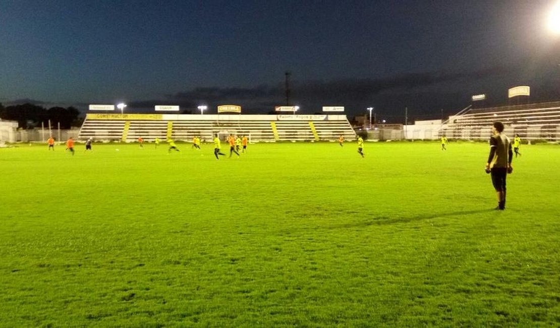 Após treino coletivo, Foiani relaciona os atletas que enfrentarão o Botafogo-PB