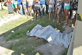 Jovem é executada a tiros em ponto de ônibus em Maceió