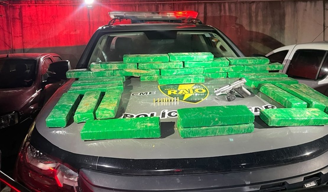 PM prende homem com 30kg de maconha no Conjunto Caetés, no Benedito Bentes
