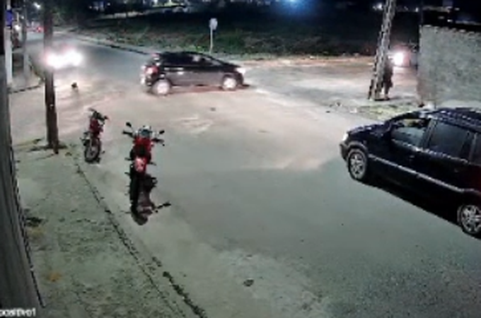 Discussão de trânsito termina com homem baleado em Penedo