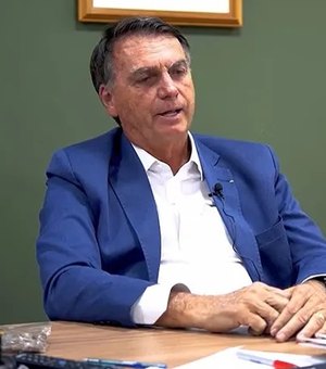 Bolsonaro processa hacker por 'mentir' sobre grampo de Moraes