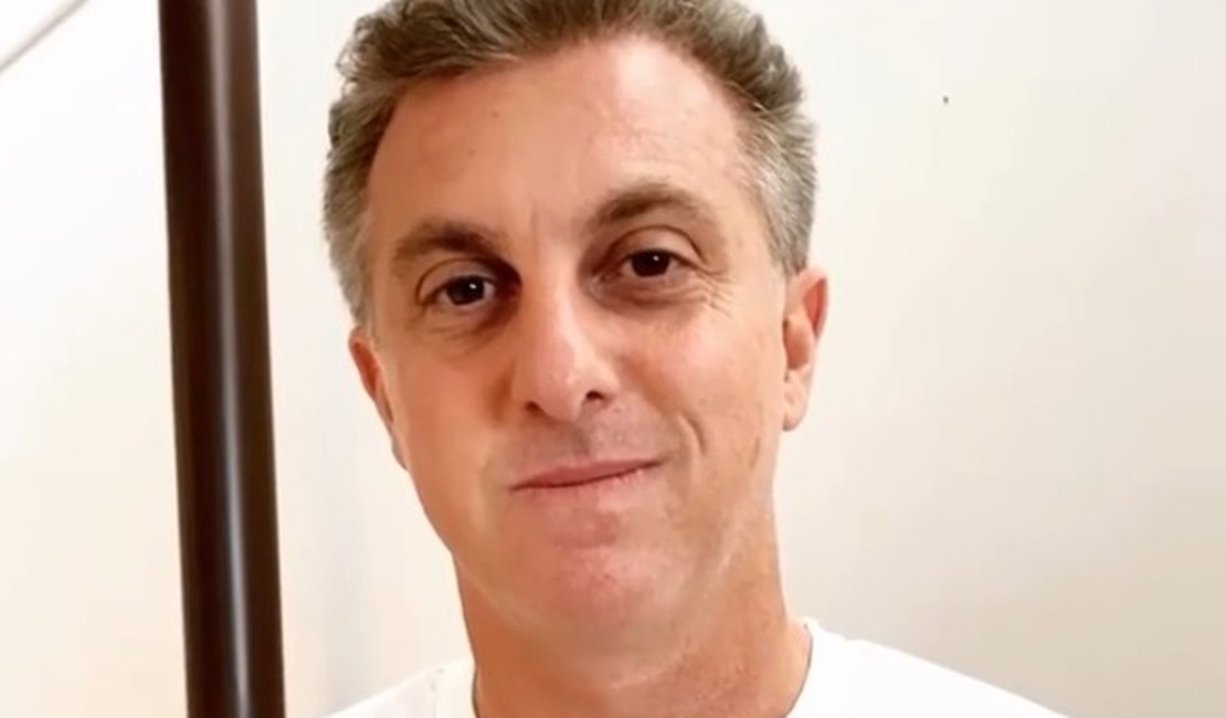 Luciano Huck vira alvo de bolsonaristas após defender Felipe Neto