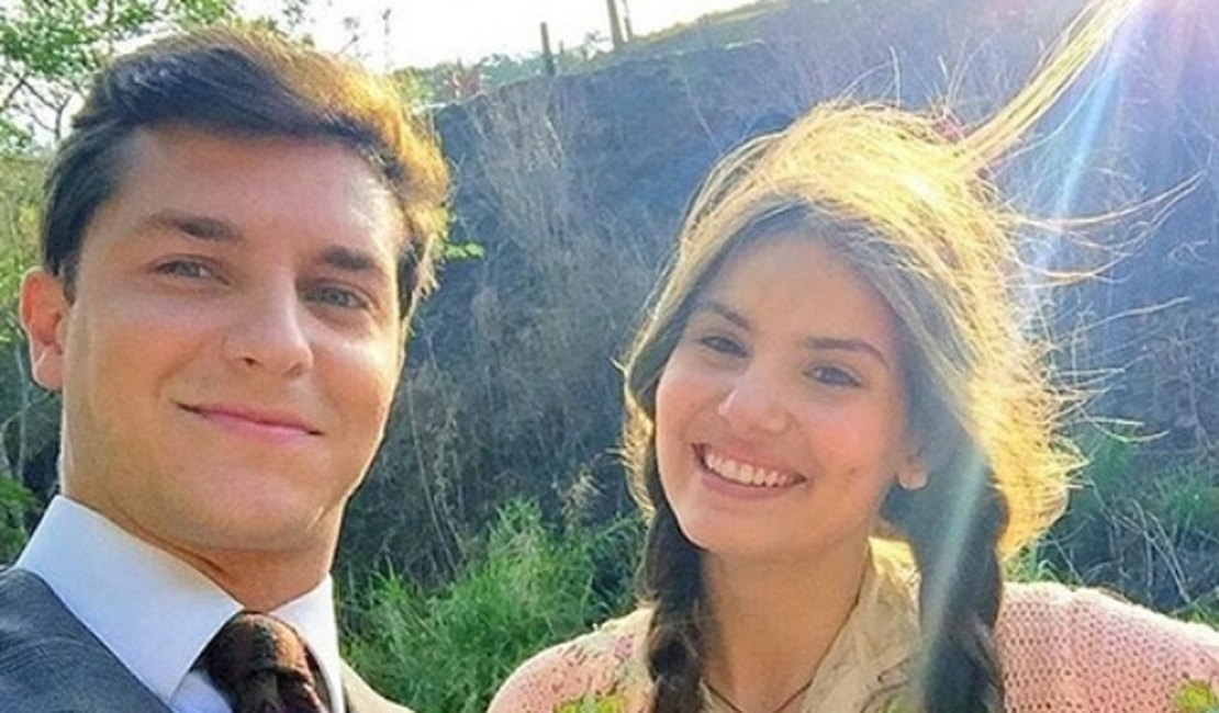 Camila Queiroz e Klebber Toledo gravam próxima novela das seis