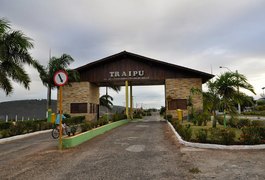 Para defender o pai, adolescente atinge vizinhos com cavador, em Traipu