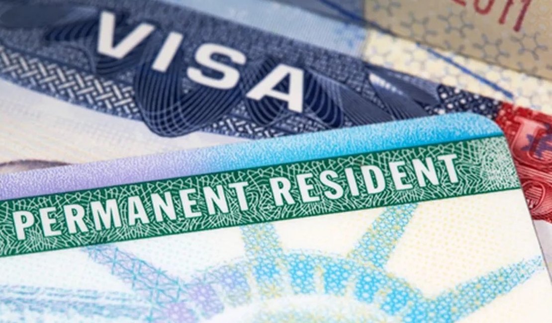 Governo Trump congela emissão de vistos para cidadãos do Brasil e de mais 74 países