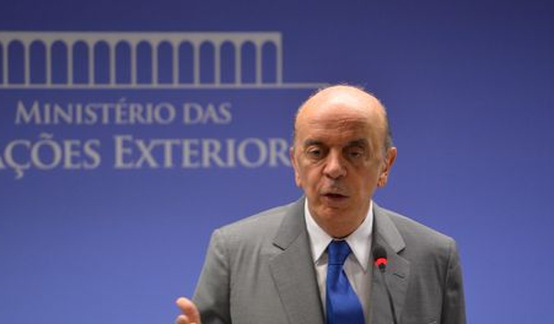 José Serra pede demissão do Itamaraty por problemas de saúde