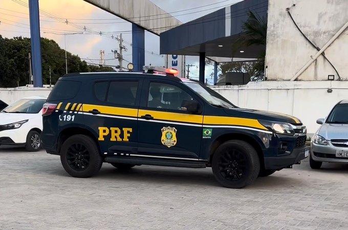 PRF prende condutor de veículo clonado durante fiscalização em Rio Largo