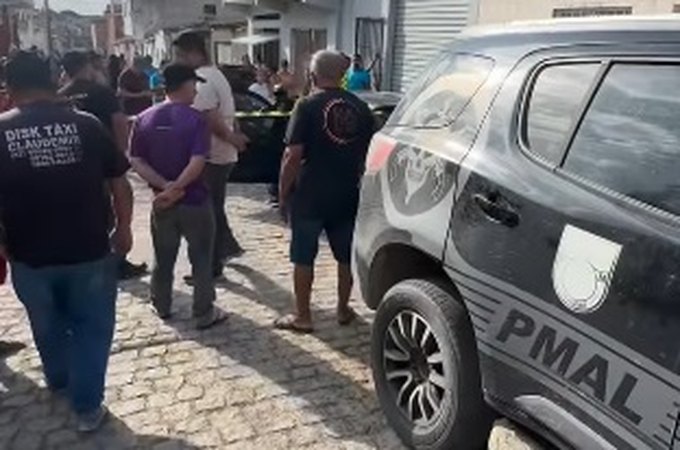 Homem mata a ex-esposa e em seguida tira a própria vida no centro de Delmiro Gouveia