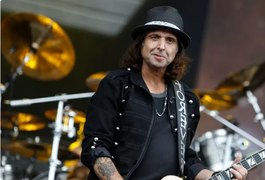 Morre Phil Campbell, ex-guitarrista do Motörhead, aos 64 anos