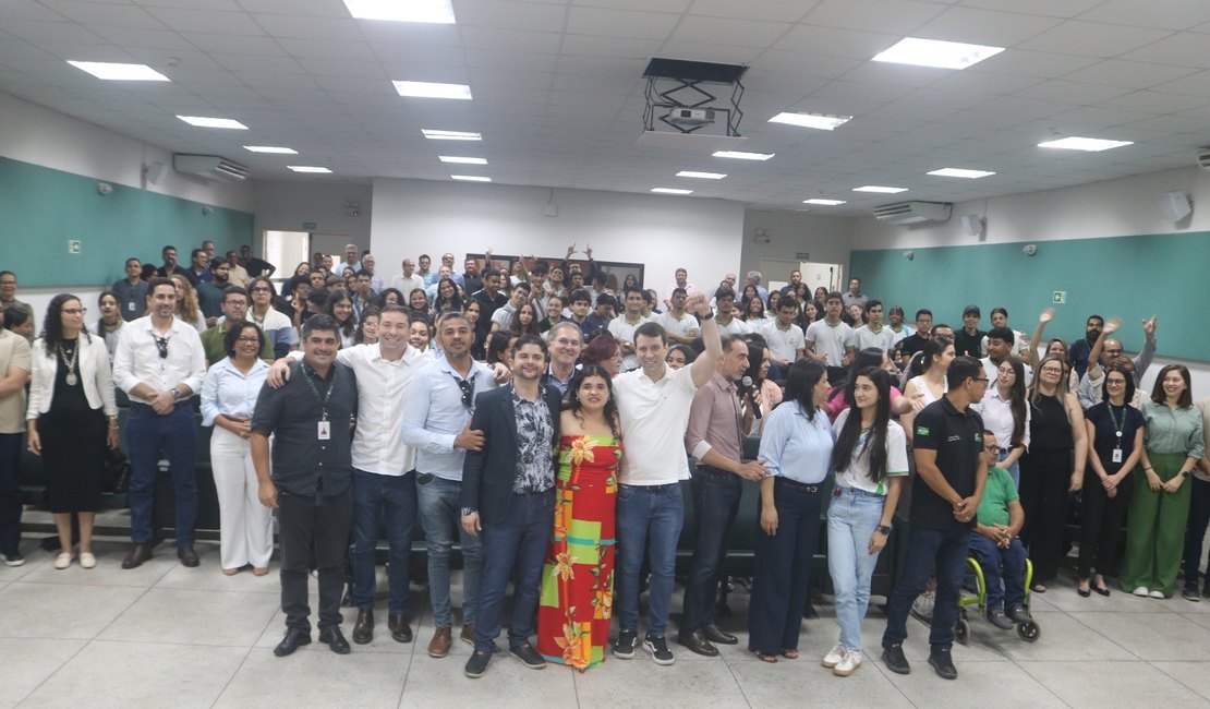 “Vamos garantir que nossos jovens tenham acesso a uma formação de qualidade”, diz Daniel Barbosa
