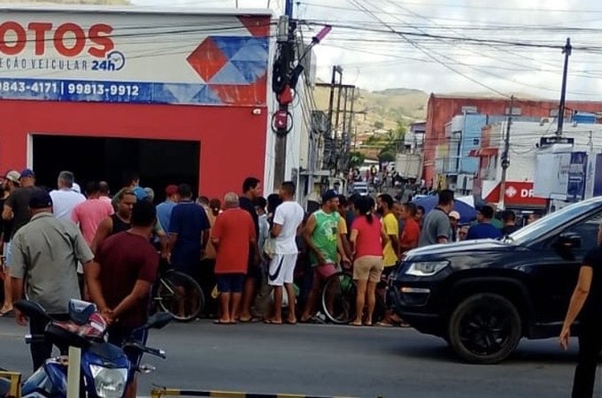 Homem é morto a tiros em via pública próximo à feira de Maribondo