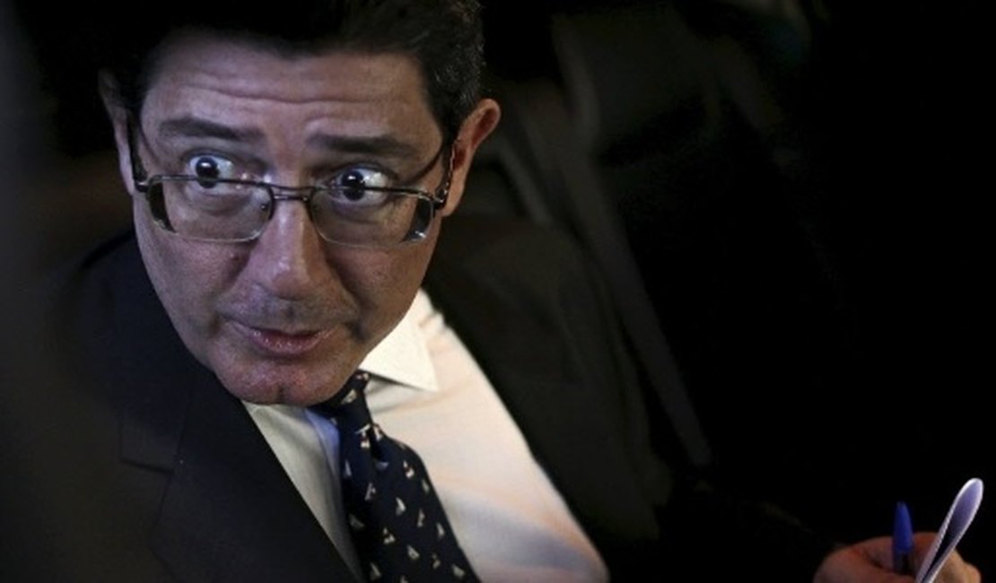 Ministro Joaquim Levy já acertou sua demissão com Dilma, diz jornal