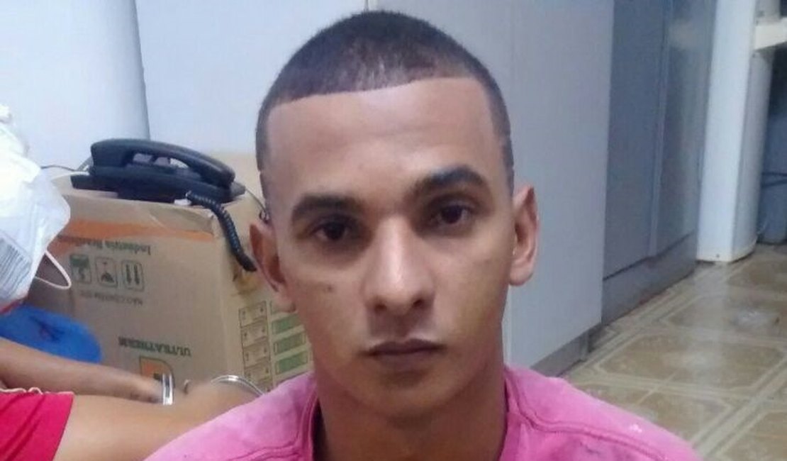 Força Tática prende dupla e recupera ciclomotor roubado em Arapiraca