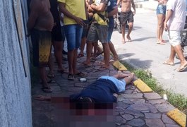 Homem é assassinado enquanto leva carro para oficina, na parte baixa de Maceió