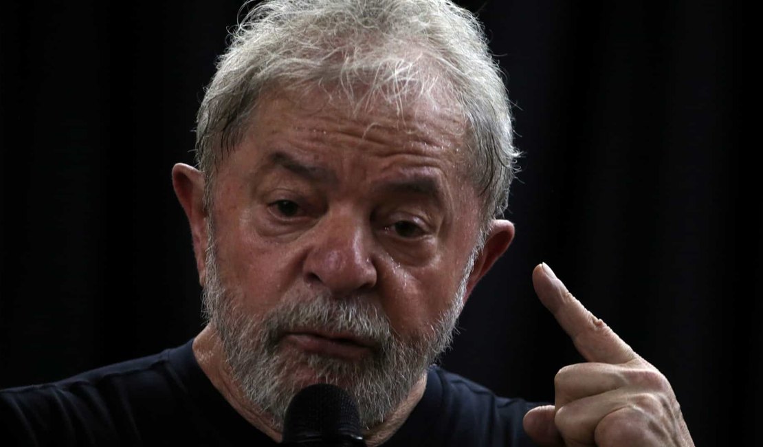 Lula diz que vai provar, da cadeia, que Moro e Deltan são bandidos