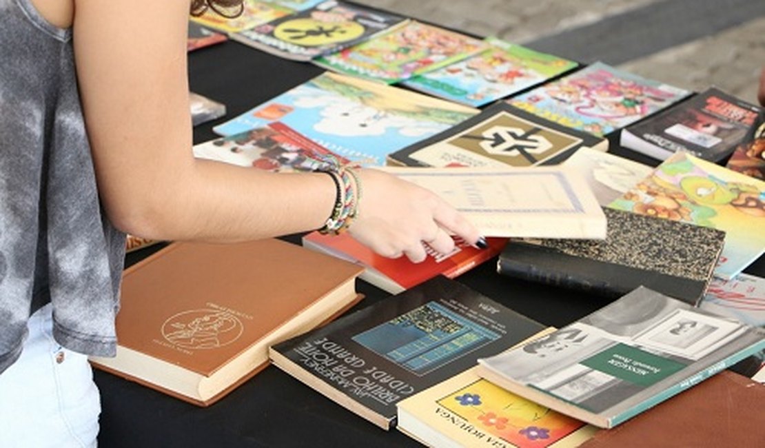 SESC promove Feira de troca de livros em Arapiraca