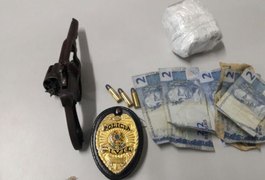 Jovens são apreendidos com arma e droga em Arapiraca