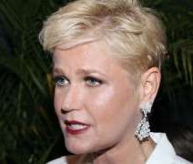 STF permite que Google veicule cenas de nudez de Xuxa