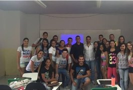 Preparador físico do ASA palestra para futuros educadores físicos na Ufal