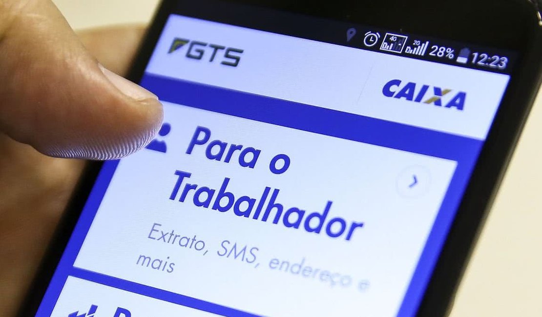 Trabalhadores poderão consultar FGTS para quitar dívidas no Desenrola a partir do dia 25 de maio