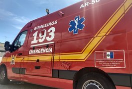Motociclista fica ferida em colisão com picape em Palmeira dos Índios