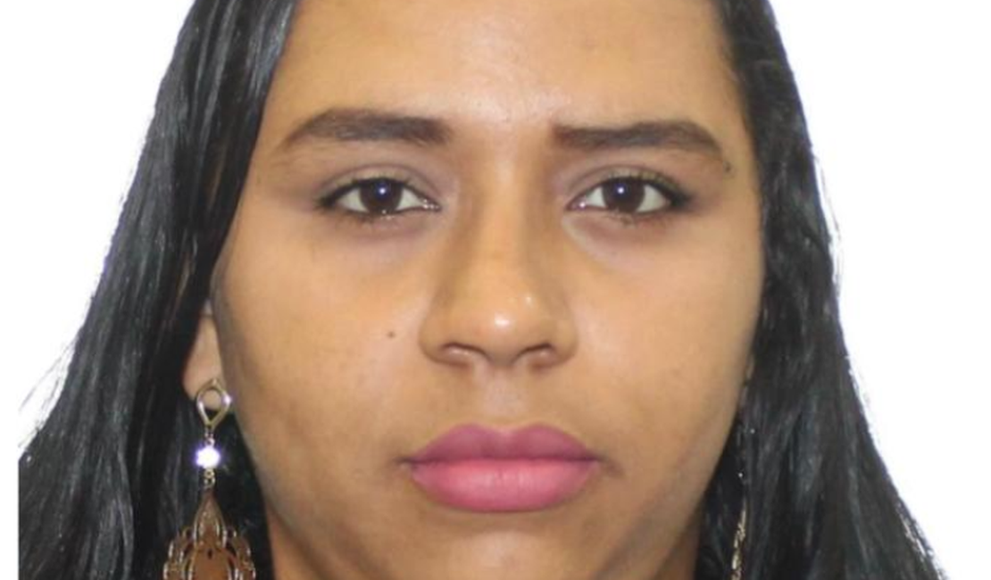 Mãe de três filhos é morta a facadas e companheiro é suspeito do crime em Maceió