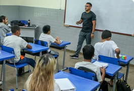 Pé-de-meia 'licenciatura': governo prevê bolsa acima de R$ 500 para incentivar estudantes a se tornarem professores