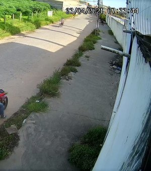 Câmera de segurança flagra assalto em Arapiraca; assista