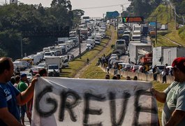 Rodovias federais não têm mais pontos de concentração de caminhoneiros