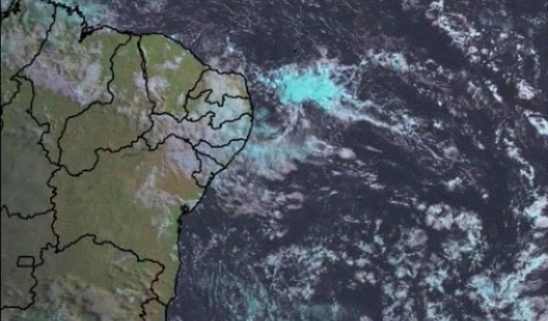 Feriado em Alagoas tem previsão de chuvas passageiras em três regiões do Estado