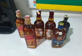 Homem é preso após furtar seis garrafas de whisky de supermercado em Arapiraca