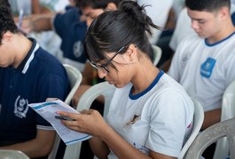 Educação inicia entrega de kits do programa Foca o Enem