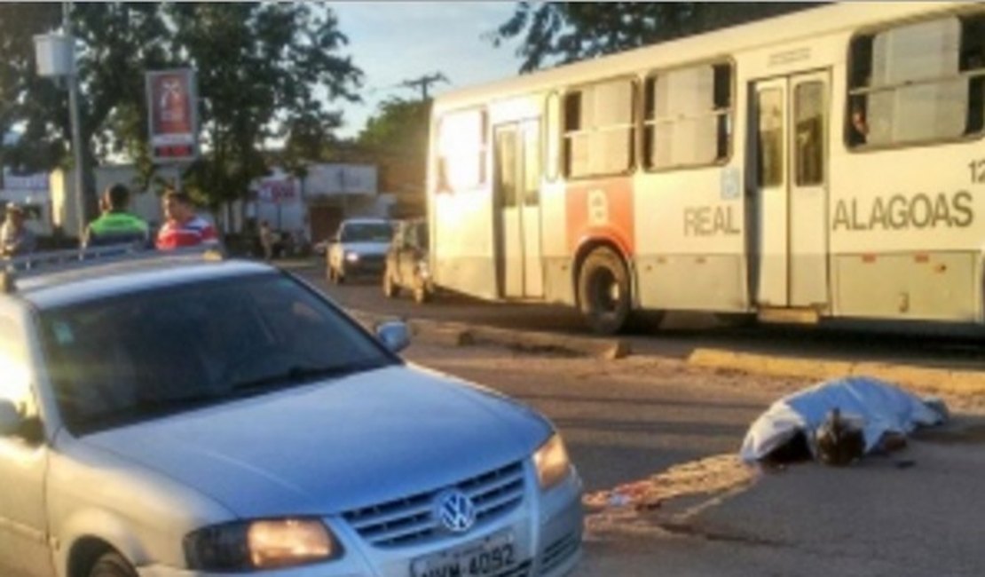 Reeducando morre em acidente entre moto e carreta em Maceió