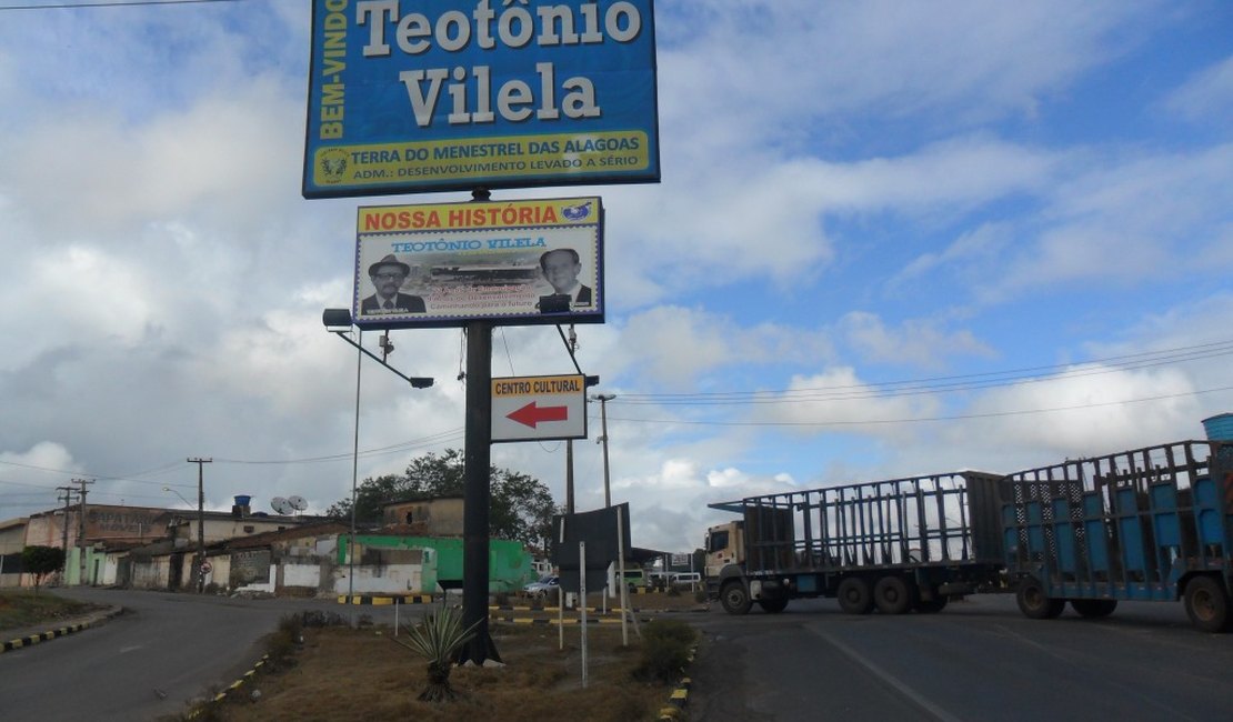 Prefeitura de Teotônio Vilela emite nota sobre “novos passos” do transporte de universitários do município