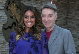 Mulher de Eike Batista faz sucesso com locação de vestidos em site