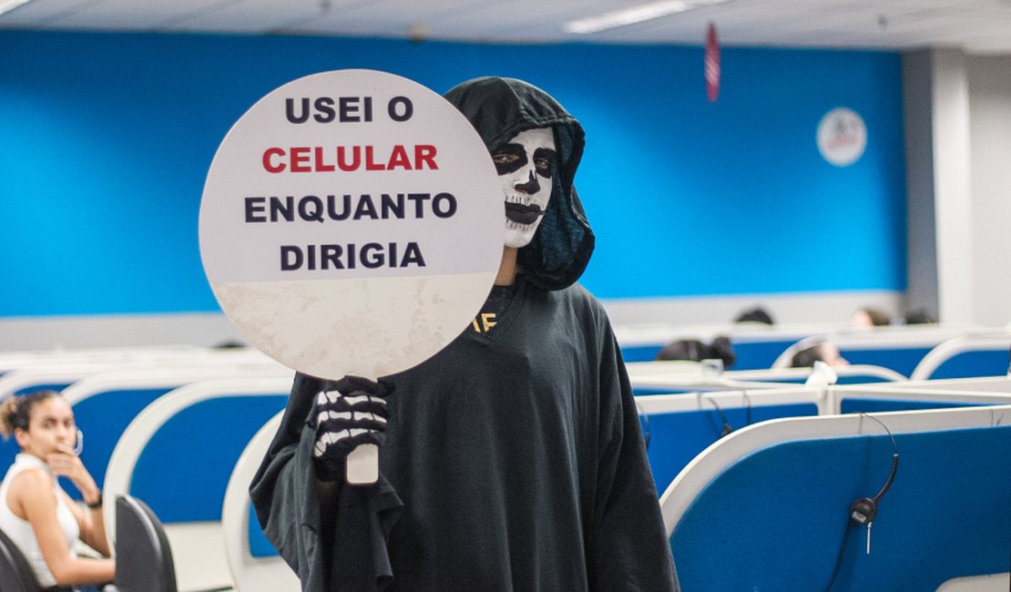 Funcionários de empresa de telemarketing de Maceió recebem orientação sobre cuidados indispensáveis no trânsito