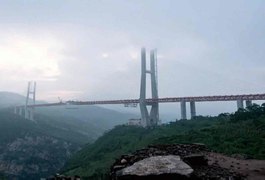 Ponte mais alta do mundo entra em operação na China