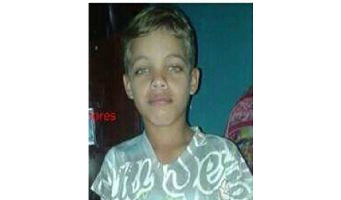 Família pede ajuda para encontrar garoto que fugiu de casa e está desaparecido, em AL