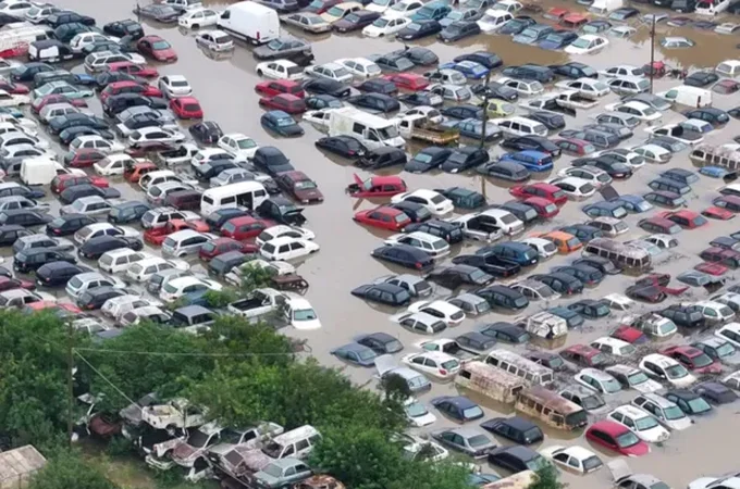 Gaúchos perderam 200 mil carros na enchente e a minoria tem seguro