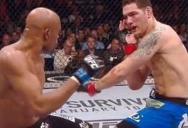 Anderson sofre fratura chocante em chute, e Weidman mantém cinturão