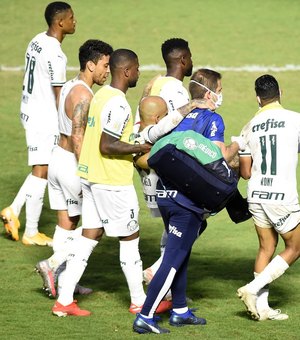 Felipe Melo tem fratura no tornozelo e desfalca o Palmeiras por até quatro meses