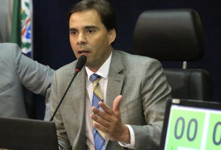 Arapiraquense é reeleito presidente da Câmara de Maceió