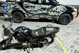 Polícia Militar apreende drogas e recupera veículo roubado em ocorrências no Sertão de Alagoas