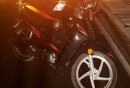 Polícia recupera moto horas após ser furtada, em Arapiraca