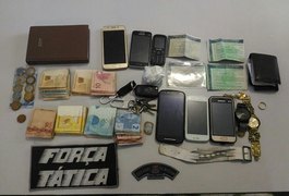 Força Tática realiza abordagem e prende suspeitos de tráfico de drogas em Arapiraca