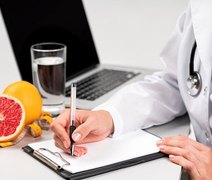 Especialista alerta para riscos de receitas que prometem fortalecer a imunidade em casa