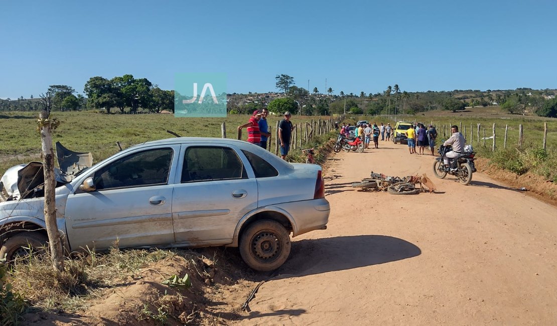 Grave colisão frontal entre carro e moto deixa um morto em Feira Grande