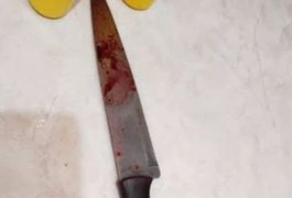 Mãe se recusa a dar dinheiro para o filho comprar drogas e é esfaqueada em Viçosa