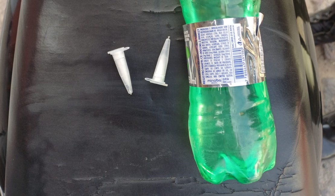 Homem é flagrado com cocaína e cerca de 125 ml de loló durante abordagem em Arapiraca